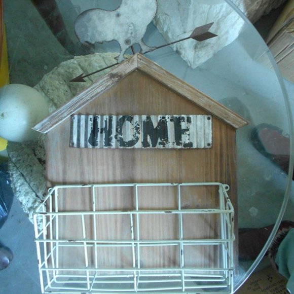 NEW IN BOX ROOSTER DECOR, WALL BASKET, FARM DECOR - Picture 2 of 6